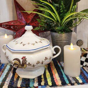 Vintage Rooster-themed soup tureen